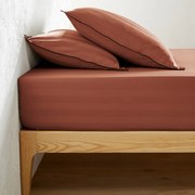 Hoeslaken van 118 draden gewassen katoensatijn, Victor gestreept