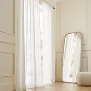 Gordijn van doorgestikt linnen, EMISIS