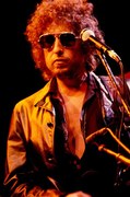 Foto Writer composer Bob Dylan at a concert in the early 1980s