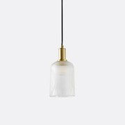Hanglamp in messing en geribbeld glasØ10,9 cm, Bogota