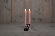 Anna's Collection - Led dinerkaars - roze - H 23cm - set van 2 stuks - met afstandsbediening