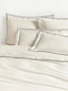 Kussensloop van katoensatijn Carlotta