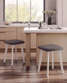 Mazzoni MILO Taupe Beige (stof Storm 26)/wit beuken onderstel - VIERKANTE GESTOFFEERDE KRUK VOOR KEUKEN/WOONKAMER