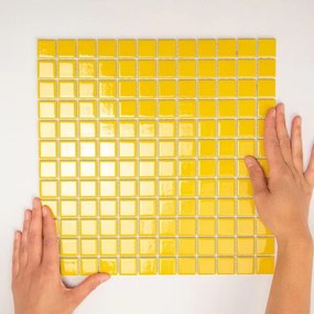 The Mosaic Factory Barcelona mozaïektegel - 30x30cm - wandtegel - Vierkant - Porselein Flamed Yellow Glans AF230002