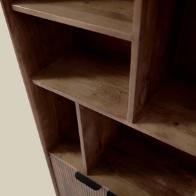 Smalle Wandkast Met Vakken - 60x30x190cm.