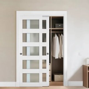 VEVOR Schuifdeur 1219 mm x 2032 mm (passende openingsmaat), gematteerde glazen bypass-schuifdeuren met bevestigingsset, massief hout en MDF-plaat met waterdicht PVC-oppervlak voor kasten, wit