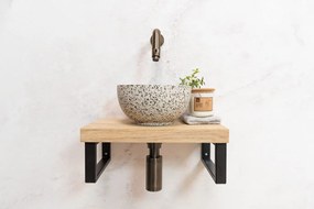 Saniclear Baru fonteinset met eiken plank, zwart-witte terrazzo waskom en kraan in verouderd messing voor in het toilet