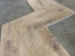 Keramisch Parket Visgraat 15x60 Cm Bruin DC1