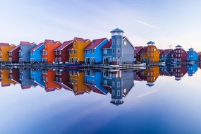 Foto Colored homes, Ton Drijfhamer