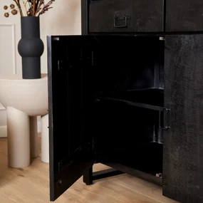 Starfurn Boaz Black Zwarte Vitrinekast Van Mangohout - 115x45x180cm.