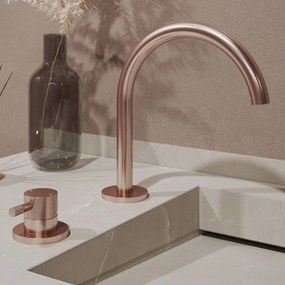 Saniclear Bond Curved wastafelkraan 2-gats met Coldstart geborsteld koper