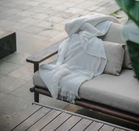 The Outsider Hoek Loungeset - Laruna - Acaciahout - Vintage Bruin /  Wit - The Outsider