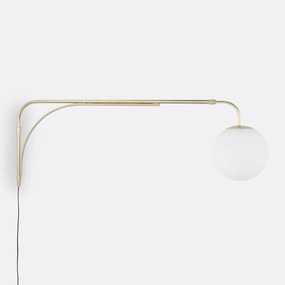 Wandlamp in messing en opaline glas, Moricio