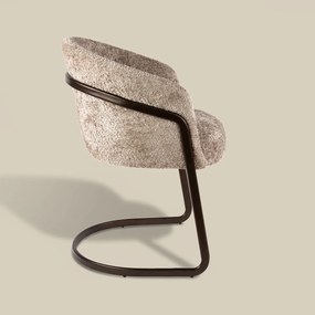 Moderne Armstoel Met Bronzen Frame Beige