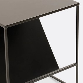 Bijzettafel en magazinehouder, Hiba