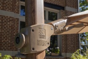 4 Seasons Outdoor Siesta PREMIUM Ø 350 cm parasol zand, wood look frame Parasol   beige weerbestendig