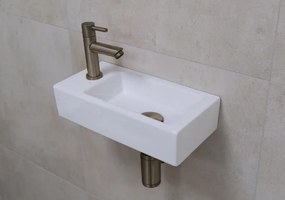 Mueller Mini Rhea fonteinset mat wit met verouderd messing fonteinkraan links