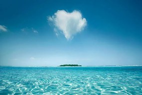 Kunstfotografie Heart shaped cloud over tropical waters, Tom Merton, (40 x 26.7 cm)