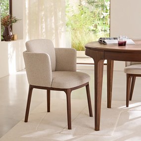 Tafel fauteuil met walnoten poten en Jabote gevlochten stof