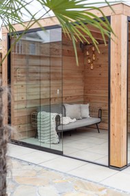 Intenso Averti lounge tuinbank