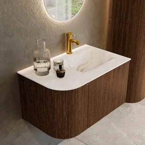 Mondiaz Kurve-dlux 75cm badmeubel ronding links walnut met 1 lade en deur en wastafel grunne kraangat rechts frappe
