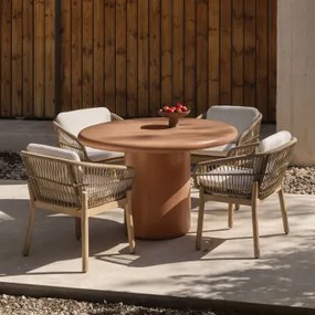 Set Van Ronde Tafel Ø120 Cm In Cement Namara En 4 Tuinstoelen Met Armleuningen In Acaciahout Karvia Stof Wit & Terracotta - Sklum