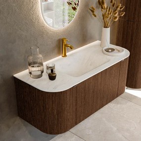 Mondiaz Kurve-dlux 110cm badmeubel ronding links/rechts walnut met 1 lade en 2 deuren en wastafel cloud midden 1 kraangat opalo