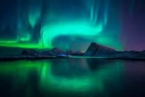 Kunstfotografie Northern Lights over the Lofoten Islands in Norway, Photos by Tai GinDa, (40 x 26.7 cm)