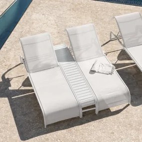 Set Van 2 Verstelbare Ligstoelen En Bijzettafel Van Staal Marietta Gardenia Wit - Sklum