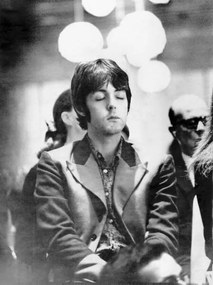 Foto Paul McCartney meditating, 1967