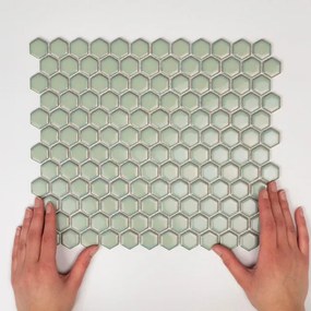 The Mosaic Factory Barcelona mozaïektegel - 26x30cm - wandtegel - Zeshoek/Hexagon - Porselein Soft Green with Edge Glans AFH23500