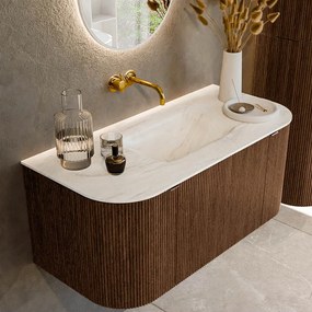 Mondiaz Kurve-dlux 100cm badmeubel ronding links/rechts walnut met 1 lade en 2 deuren en wastafel grunne midden zonder kraangat ostra