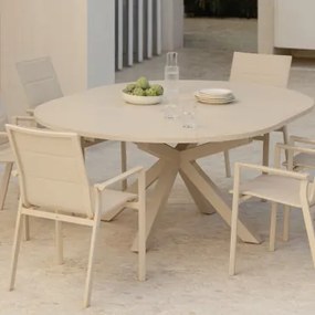 Barces Uitschuifbare Tuintafel 145-200x145 Cm En 6 Stapelbare Tuinstoelen Met Armleuningen Van Aluminium Karena Tapioca Beige - Sklum
