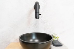 Saniclear Baru fonteinset met eiken plank, zwarte waskom en zwarte kraan voor in het toilet