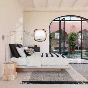 Bed met essenhouten platform en stoffen bekleding, Slice