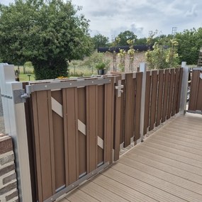 Tuinhek poort composiet Stijl bruin met alu frame incl. hang- en sluitwerk (100 x 93,5 cm)