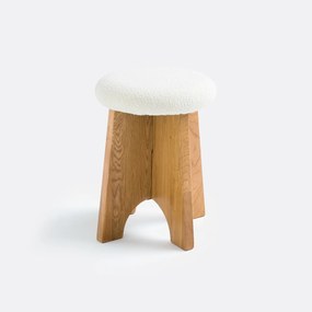 Gestoffeerde kruk met massief eiken poten, Seguino