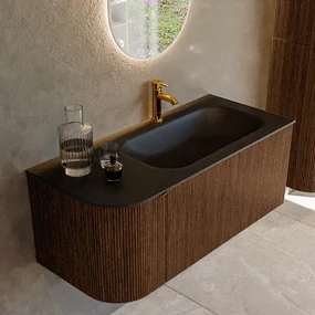 Mondiaz Kurve 105cm badmeubel ronding links walnut met 1 lade en deur en wastafel big small kraangat rechts urban