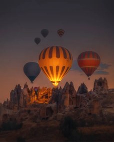 Foto Hot Air balloons flying over rock, serts