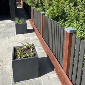 Tuinhek composiet Dark Line antraciet met antraciet alu gepoedercoat frame (180 x 100 cm)