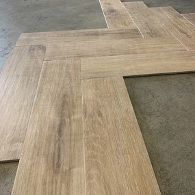 Houtlook Tegel Visgraat 15x60 Cm Bruin DC1