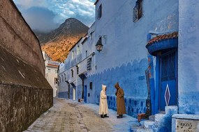 Foto Small colorful streets in Medina of Chefchaouen, Izzet Keribar