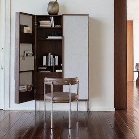 Garderobedesk met walnootfineer en stof met structuur, Omid