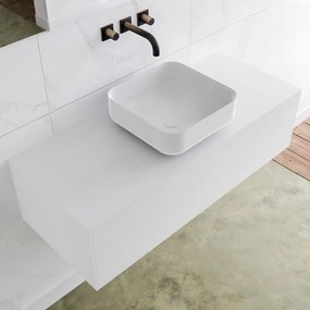 Zaro Lagom volledig naadloos solid surface onderkast met topblad 110cm mat wit met 1 lades Push tot open. Compleet met solid surface opzetkom met 0 kraangat(en)