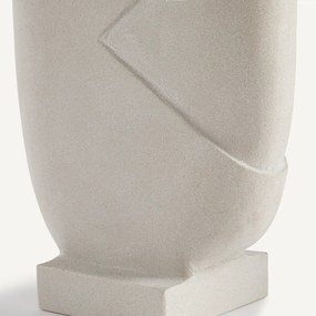 Sculptuur op zandstenen sokkel, Vaela