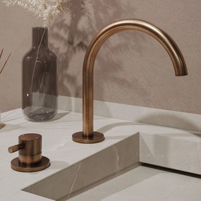 Saniclear Bond Curved wastafelkraan 2-gats met Coldstart verouderd messing