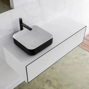 Zaro Lagom volledig naadloos solid surface onderkast met topblad 110cm mat zwart met 1 lades Push tot open. Compleet met solid surface opzetkom met 1 kraangat(en)