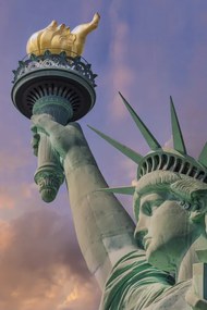 Foto NEW YORK CITY Statue of Liberty at sunset, Melanie Viola