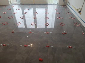 Hoogglans Vloertegel 60x60 Cm Arma Grijs Marmerlook NR43