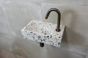 Saniclear Terrazzo fonteinset met gebogen kraan in verouderd messing